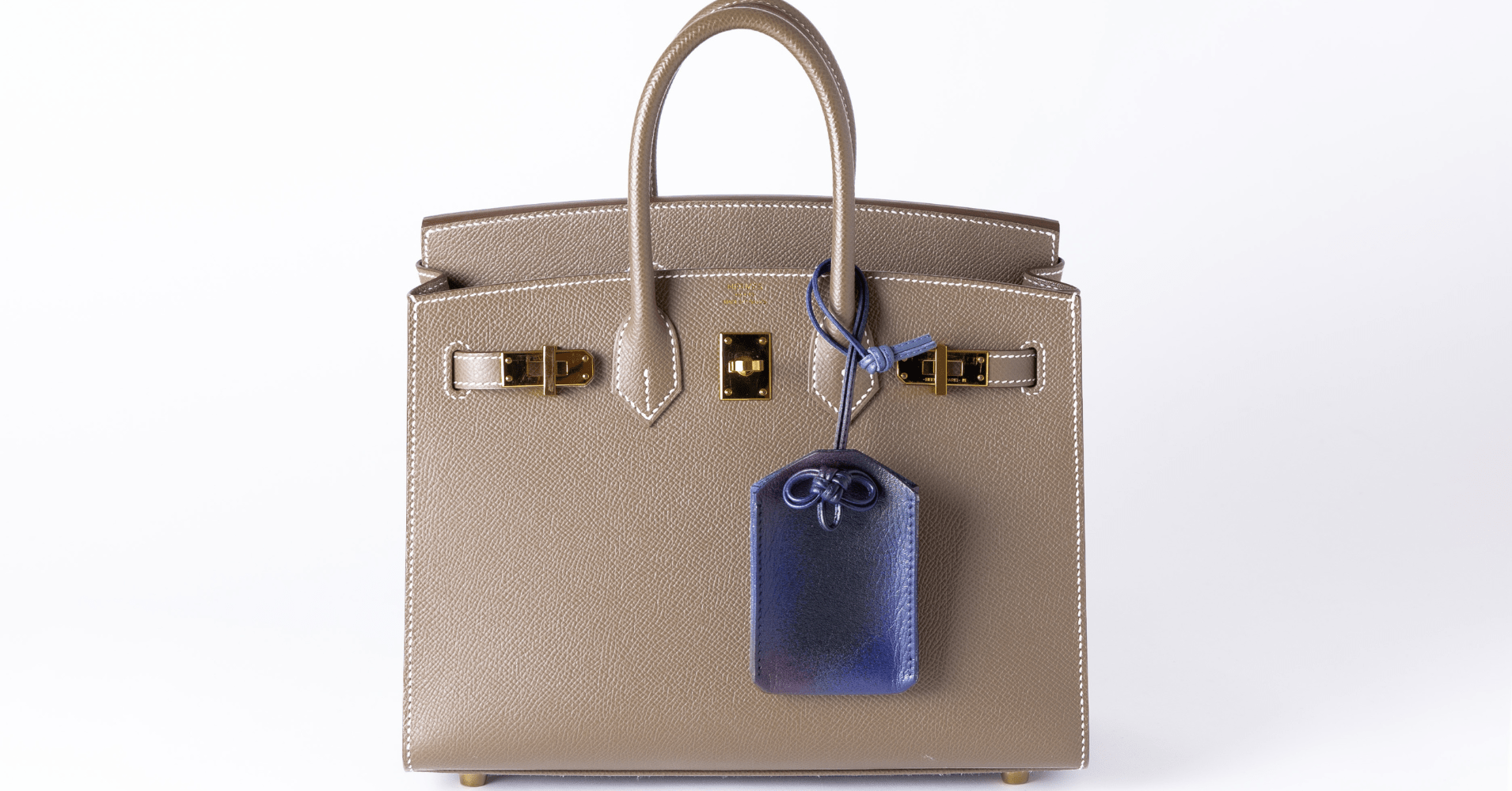 【たまたまカビた】は間違い！愛する革製品をカビから守る『3つの習慣』と保管術