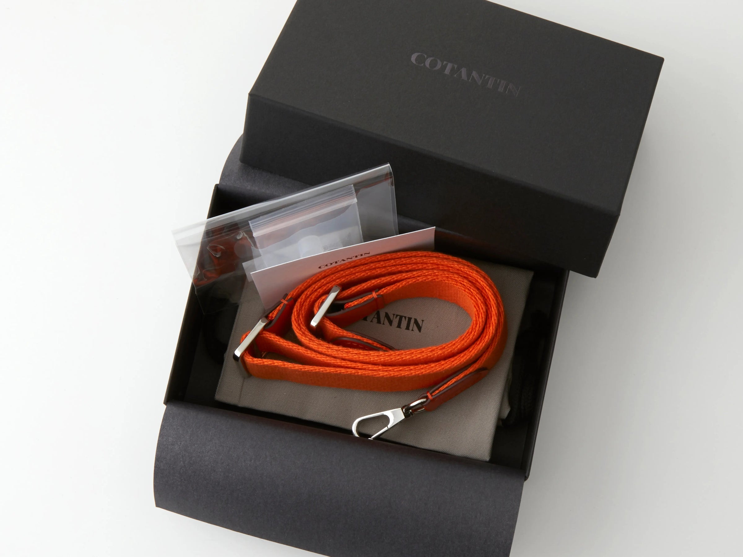 セット内容5点のフラットレイ写真