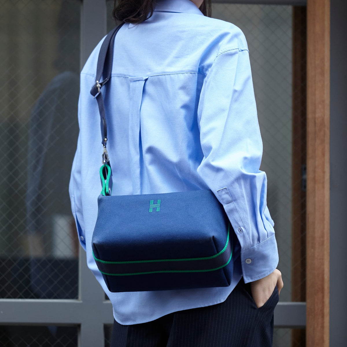 With Me for ブリッドアブラック Blueberry 5.0cm シルバー ショルダーストラップとアタッチメント 装着例