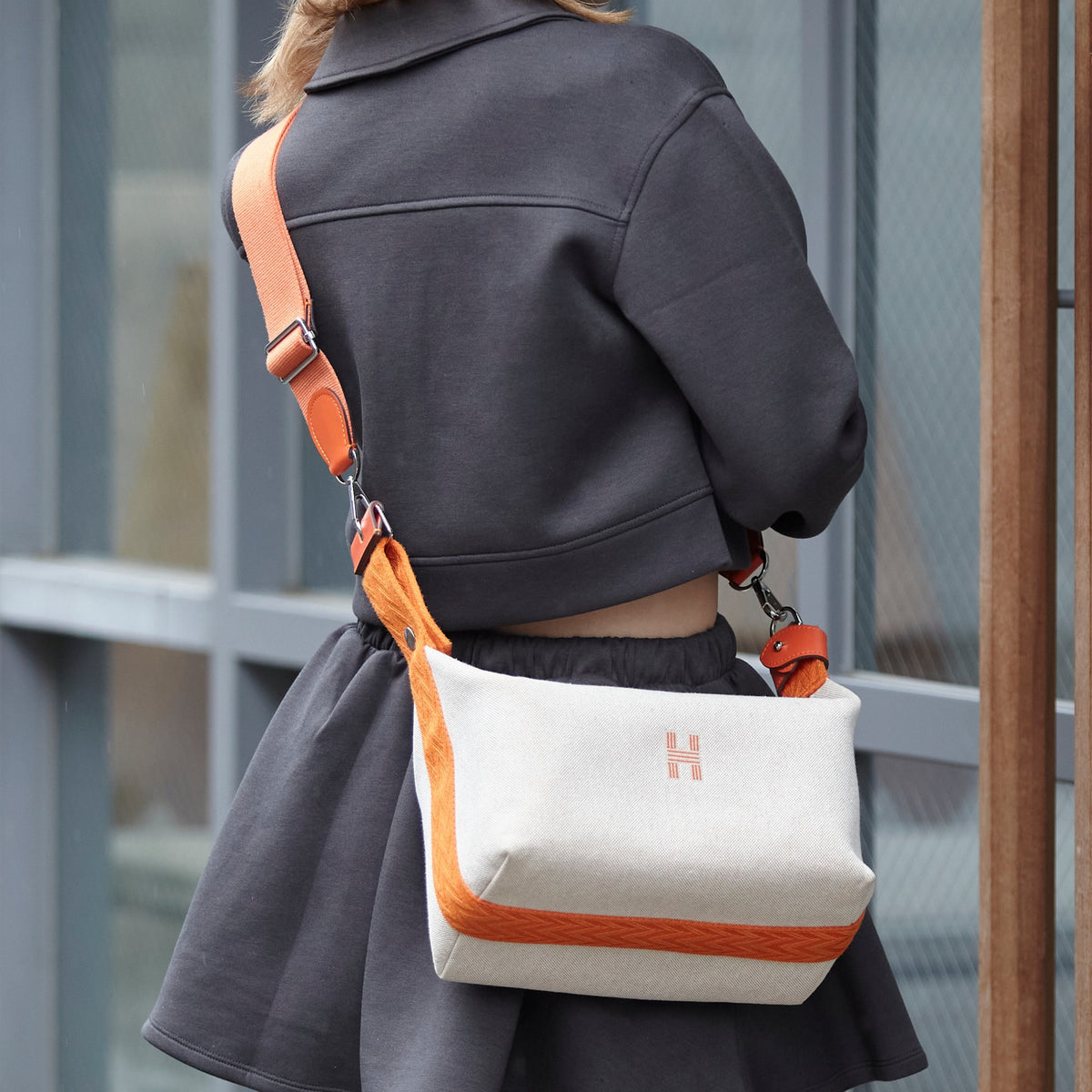With Me for ブリッドアブラック Orange 5.0cm シルバー ショルダーストラップとアタッチメント 装着例